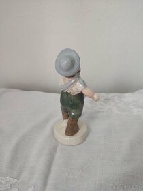 Royal dux chlapec rozsievač porcelánová soška raritka
- 3
