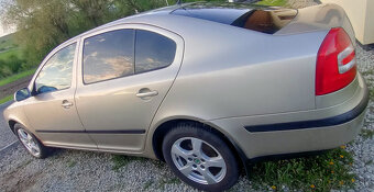 Škoda Octavia II 1.6 benzín - Ambiente - 3