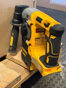 AKU kombinovane kladivo Dewalt - 3