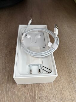 I Phone SE 2022 - 3