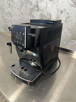 DeLonghi Magnifica Start ECAM 220.22 - 3