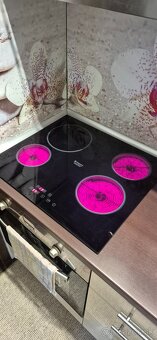 Predám sklokeramickú platňu HOTPOINT - 3