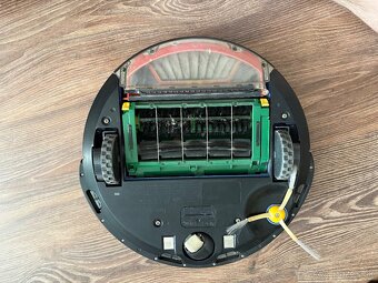 Robotický vysávač iRobot ROOMBA 555 - 3