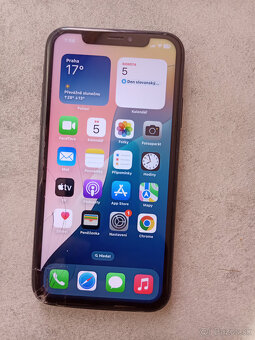 Apple iPhone XR 64GB - 3