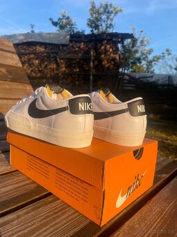 Nike Blazer Low Vintage White Black - 3