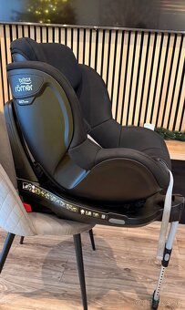 Predám detskú autosedačku Britax Römer M i- Size - 3