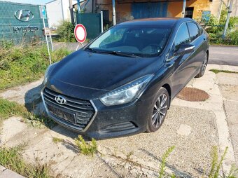 Hyundai i40 sedan - 3