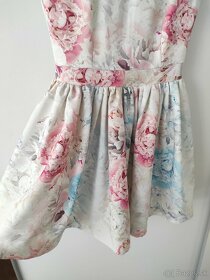 Kvetinové krátke letné šaty - 3