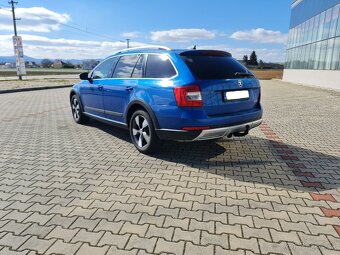 Škoda Octavia Scout 4x4 2,0 TDi DSG bixenon,ťažné, záruka km - 3