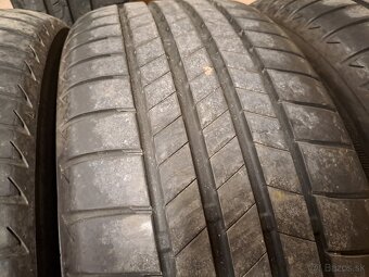 Bridgestone Turanza 235/45/18 94W - 3