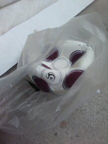 Lopty futbalová+Diadora - 3