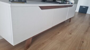 Obyvacia skrinka na TV - 3