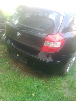 ROZPREDAM BMW E87 CIERNA - 3