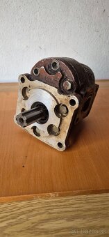 Predám hydraulicke čerpadlo na Dtečku, DT75, DT50 - 3
