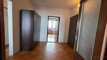 Zachovalý 3 izbový byt na Rozkvete na predaj - 3