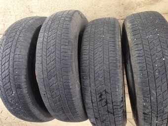 Predám celoročne pneumatiky 215/70R16. 5mm/6mm - 3
