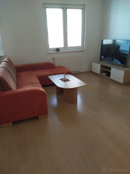 Dám do prenájmu 2,5 izbový byt s dvomi balkónmi - 3