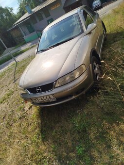 Opel Vectra 1.8i 16V - 3