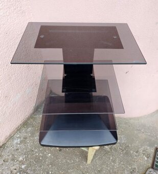 Sklenený čierny TV stolík - 3