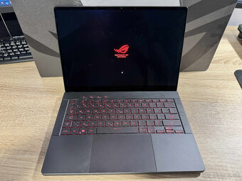 Asus ROG Zephyrus G14 R7/4050/32GB/2TB - 3