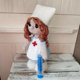 Bábika-zdravotná sestra. - 3