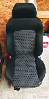 Sedačky Seat Leon - 3