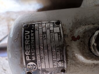 Elektromotor s prevodovkou - 3