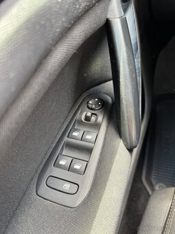 Peugeot 308 1.6 BlueHDI Allure - 3
