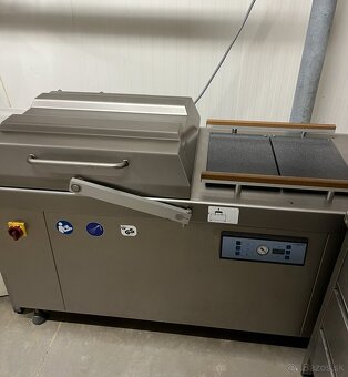 Dvojkomorovy baliaci stroj Multivac P600 - 3