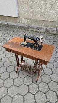 Starožitný šijací stroj Singer - 3