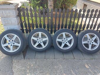 205/60 r16 - 3