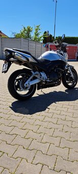 Suzuki GSR 600 - 3