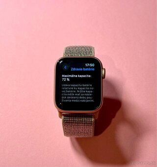 Apple Watch Series 5 40mm Gold Aluminium - 3