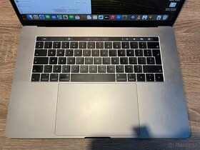Macbook PRO 15, 2018, 6 jádro, I7, 16GB - 3