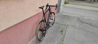 Predám carbonový cestný bicykel Canyon Ultimate CF SLX - 3