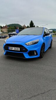 Ford Focus RS MK3 Blue and Black - 3