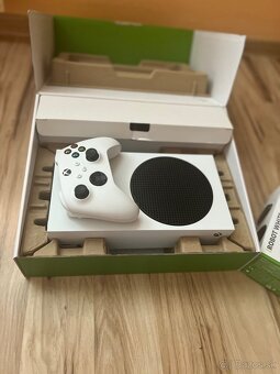 XBox series S 512 plus 2kontrolery - 3