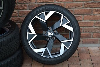 5x112 R18 Zimna sada Org Skoda Superb 3/4 +235/45 R18 Dunlop - 3