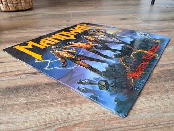 Lp MANOWAR- Fighting The World - 3