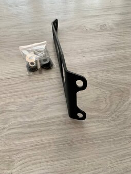 Predám držiak na výfuk - 3