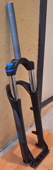 Odpružená vidlica 27,5" - 3