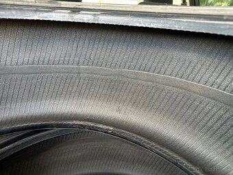 Dunlop zimné pneu 235/45 r18 - 3