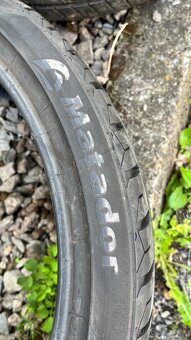 ☀️2ks letné 225/35 r19 - 3