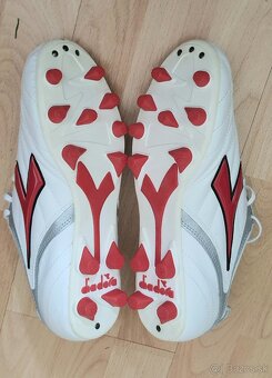 Predám NOVÉ kopačky DIADORA - 3