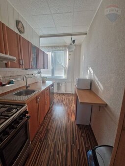 Prenájom 2,5 - izbového zariadeného bytu s balkónom Chrenová - 3