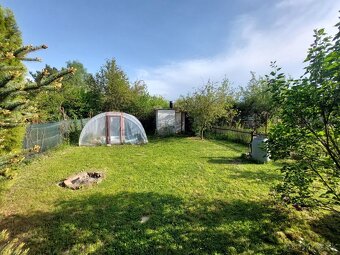 PINK Reality - Záhradka s murovanou poschodovou chatou v obc - 3