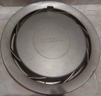 Tatra 613 puklice - 3