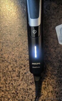 Holiaci strojček Philips One Blade Pro QP6510/20 - 3
