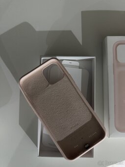 Predám nabíjací kryt Apple pre iPhone 11 Pro - 3