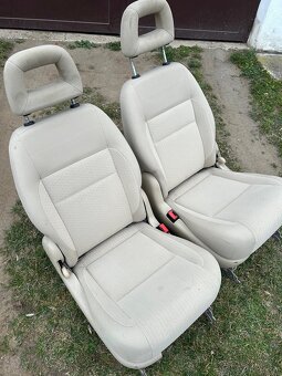 ZADNÉ SEDAČKY SHARAN - 3